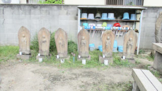 尼崎市尾浜墓地の墓地内写真